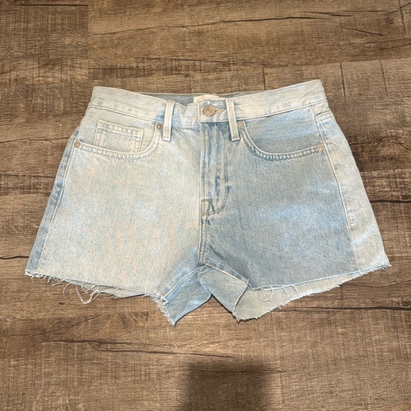 NWOT!! Frame - Le Brigette Raw Hem Denim Short - Size 24 - Picture 1 of 8